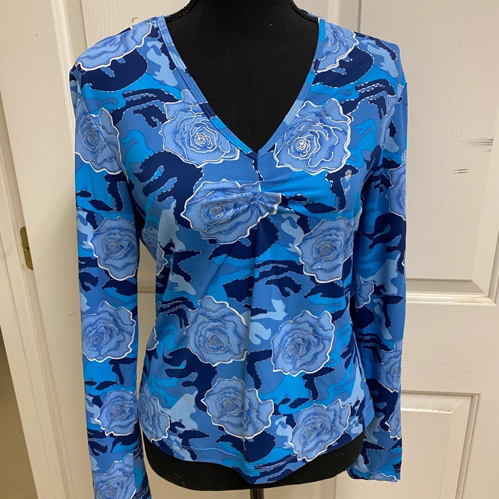 Women’s fitted top
